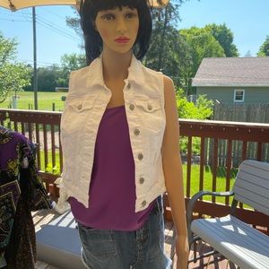 🌸2 For $12🌸Ladies Distress Jean Vest - Size M
